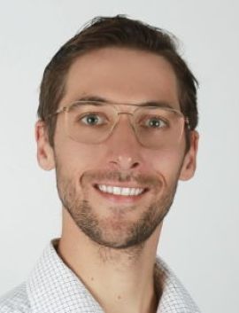 Specjalista ortopedii i traumatologii narządu ruchu lek. med.  Aleksander Ropielewski